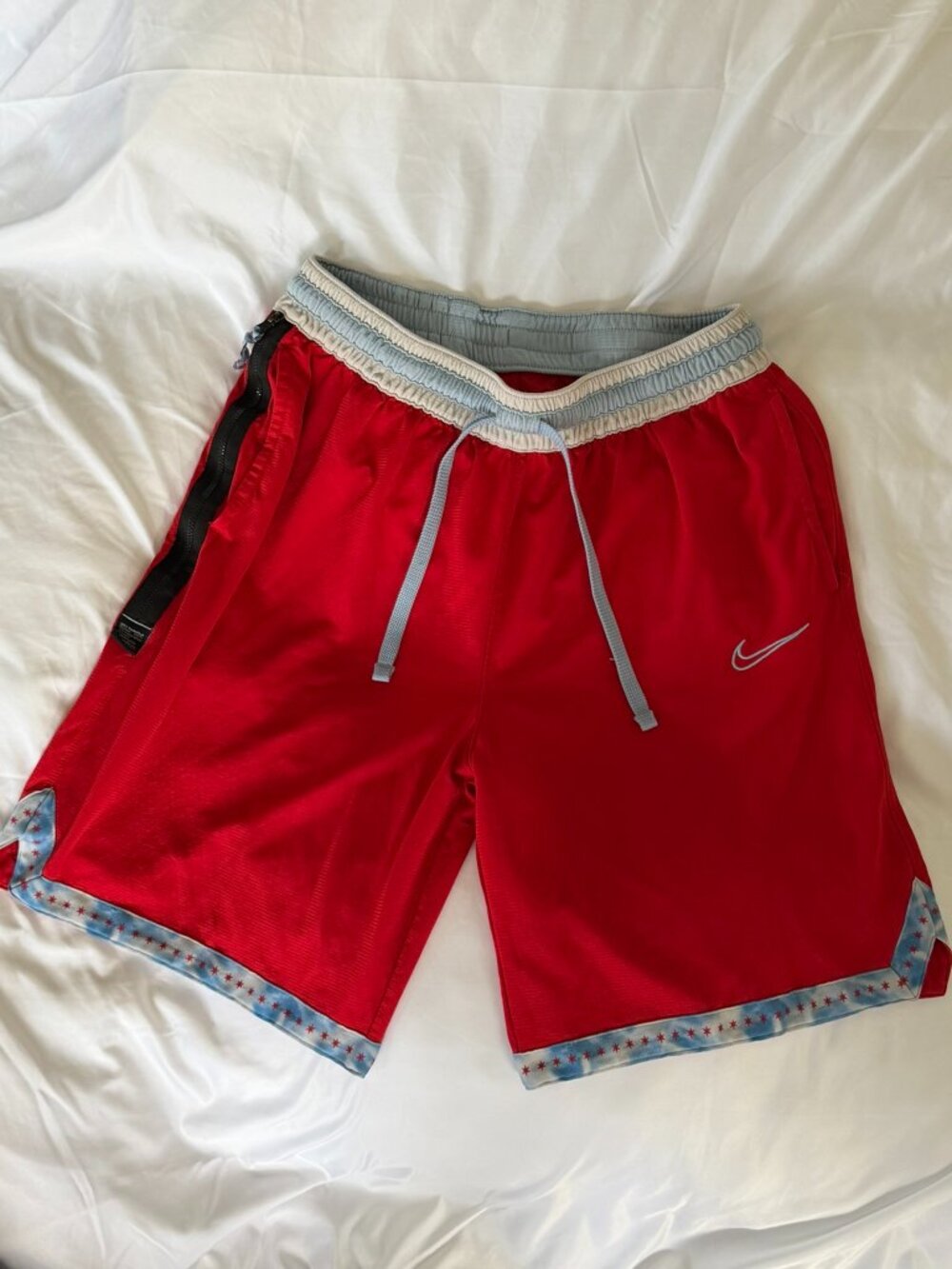 Nike Dri-FIT Basketball Division "City Exploration" shorts Men’s Large